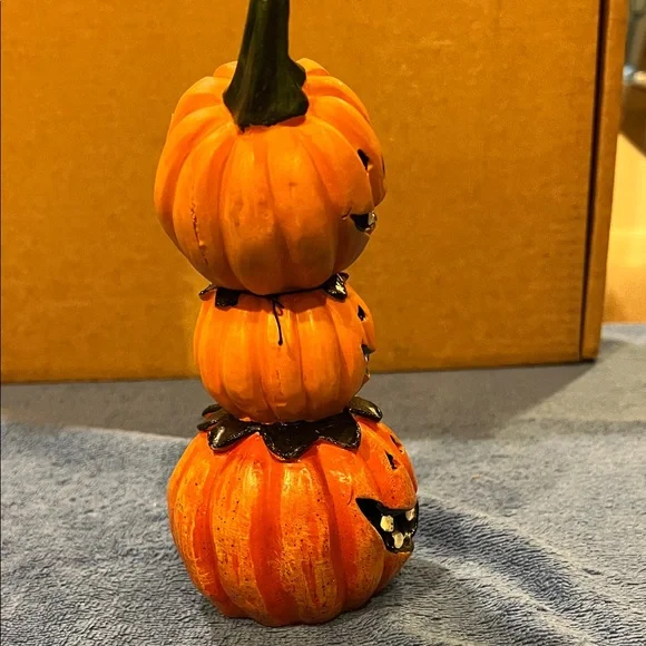 Stacked Pumpkin Halloween Decor - Picture 3 of 8